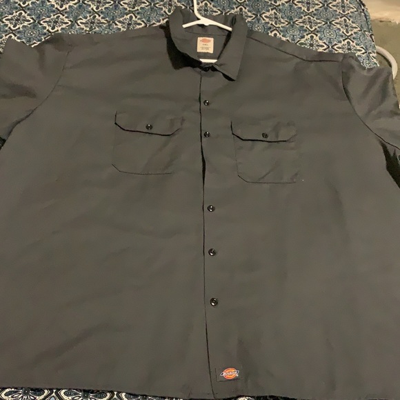 Unique flavored Button shirts - Picture 3 of 3